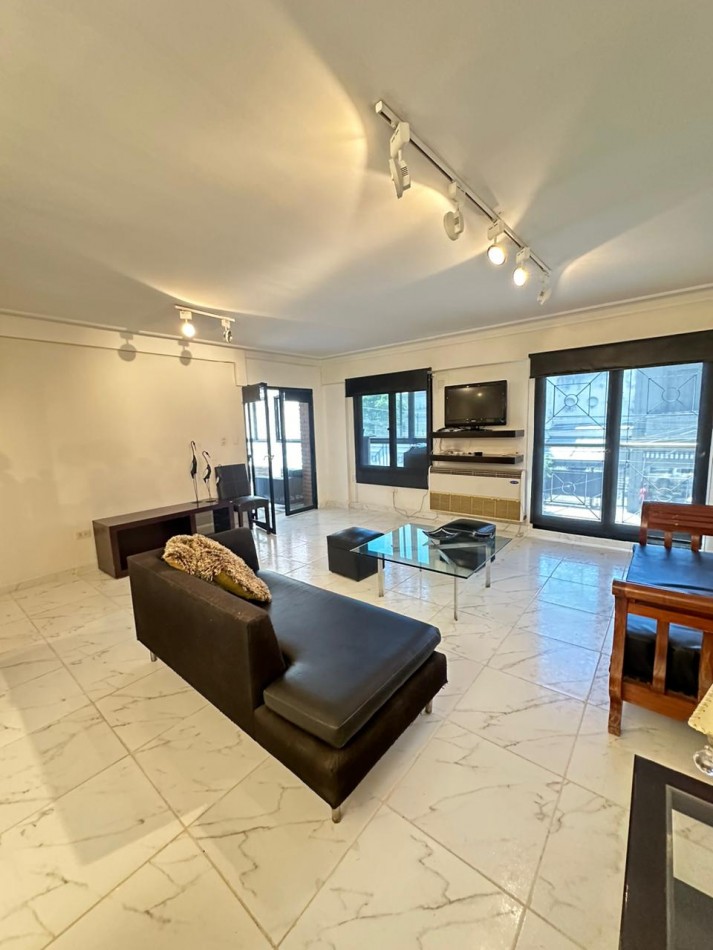 Semi piso en Barrio Norte, calle 25 de Mayo 710