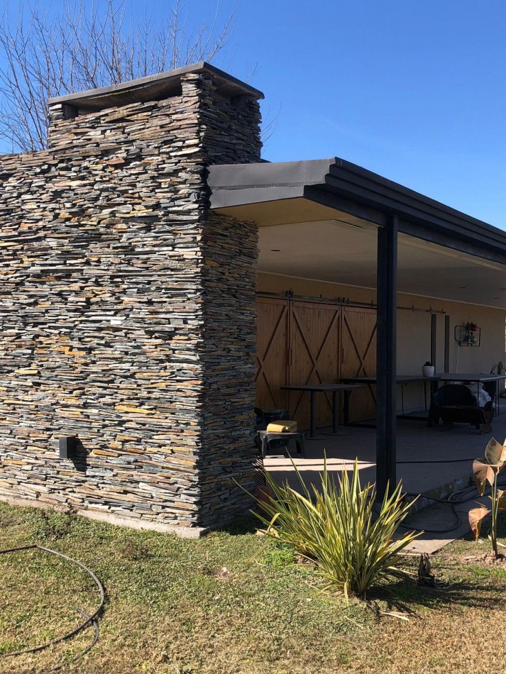 Venta casa en Barrio privado Los Cardales (Los Nogales) gran oportunidad