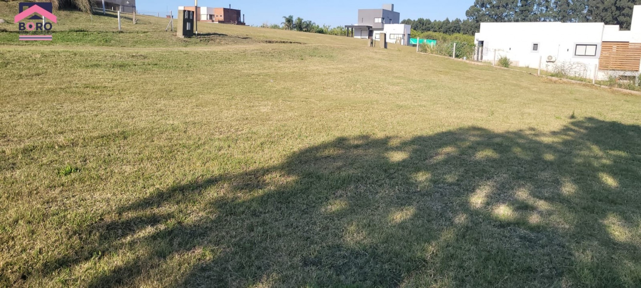 Oportunidad, venta terreno de 870 m2 en Barrio Portal del Sol, Los Nogales