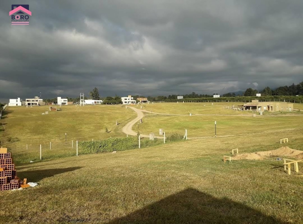 Oportunidad, venta terreno de 870 m2 en Barrio Portal del Sol, Los Nogales