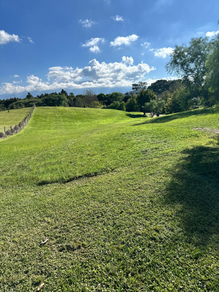 en Venta terreno privilegiado en Club de Campo Los Nogales