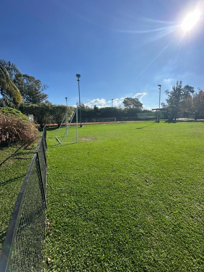 en Venta terreno privilegiado en Club de Campo Los Nogales