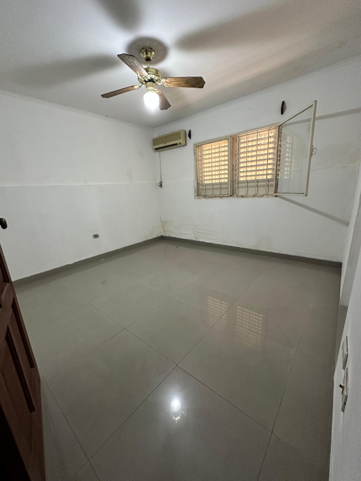 En venta casa cxompletamente remodelada en calle constitucion 151