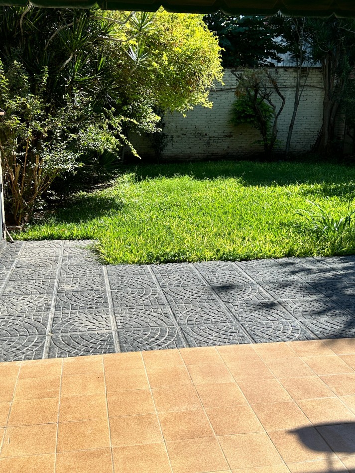 En venta casa cxompletamente remodelada en calle constitucion 151