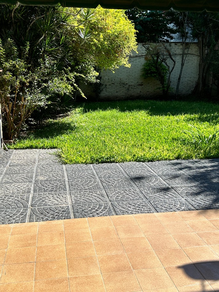 En venta casa cxompletamente remodelada en calle constitucion 151