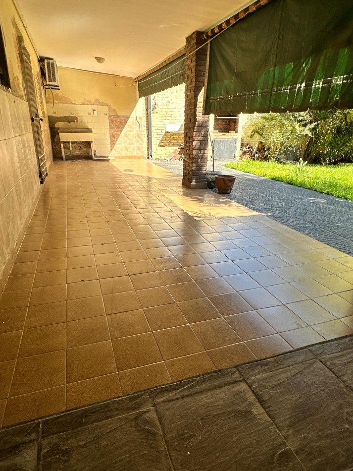 En venta casa cxompletamente remodelada en calle constitucion 151