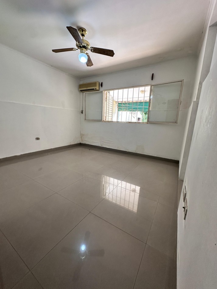 En venta casa cxompletamente remodelada en calle constitucion 151