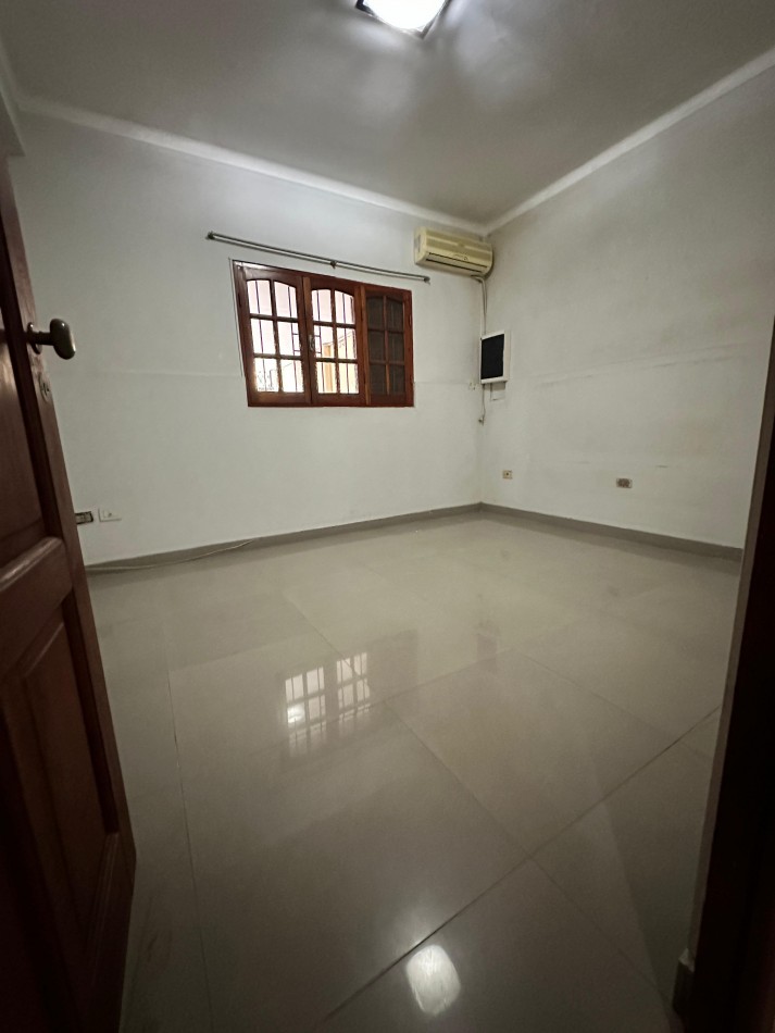 En venta casa cxompletamente remodelada en calle constitucion 151