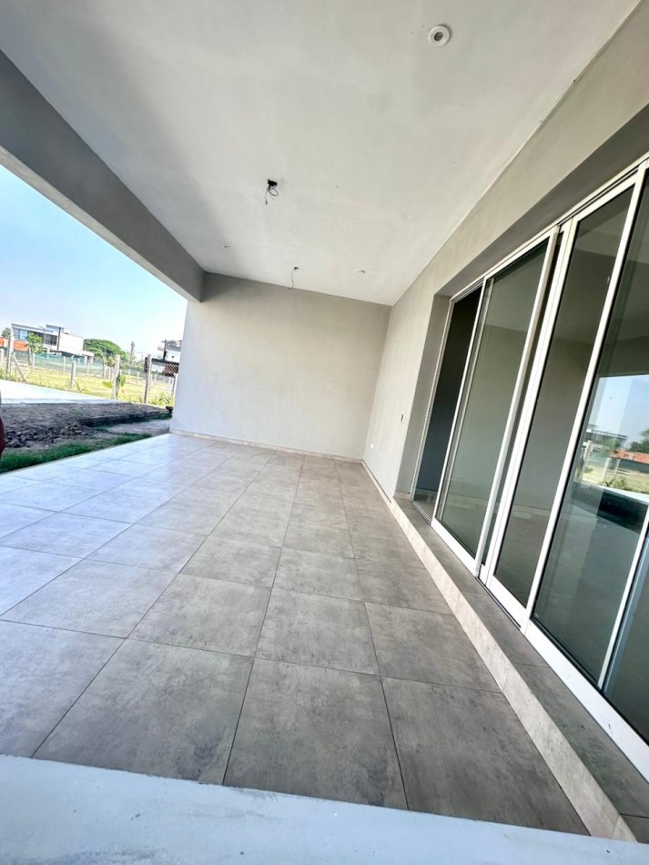 Casa a estrenar en Country Viento Sur - Vivi la armonia entre diseño, confort y naturaleza