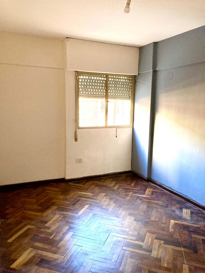 Vendo depto 3 dormitorios + dependencia - Laprida al 200