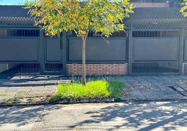 En venta casa cxompletamente remodelada en calle constitucion 151