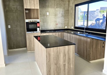 Venta casa a estrenar en Alto Verde 3